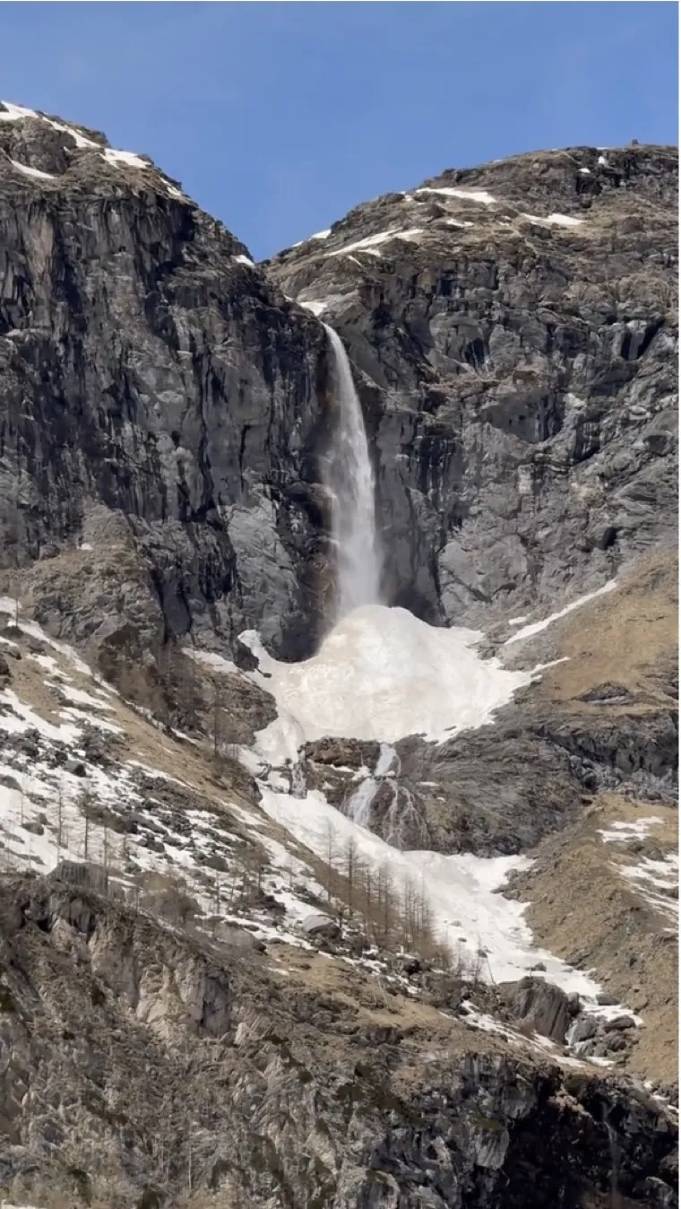 White noise from the waterfalls of Rivendell